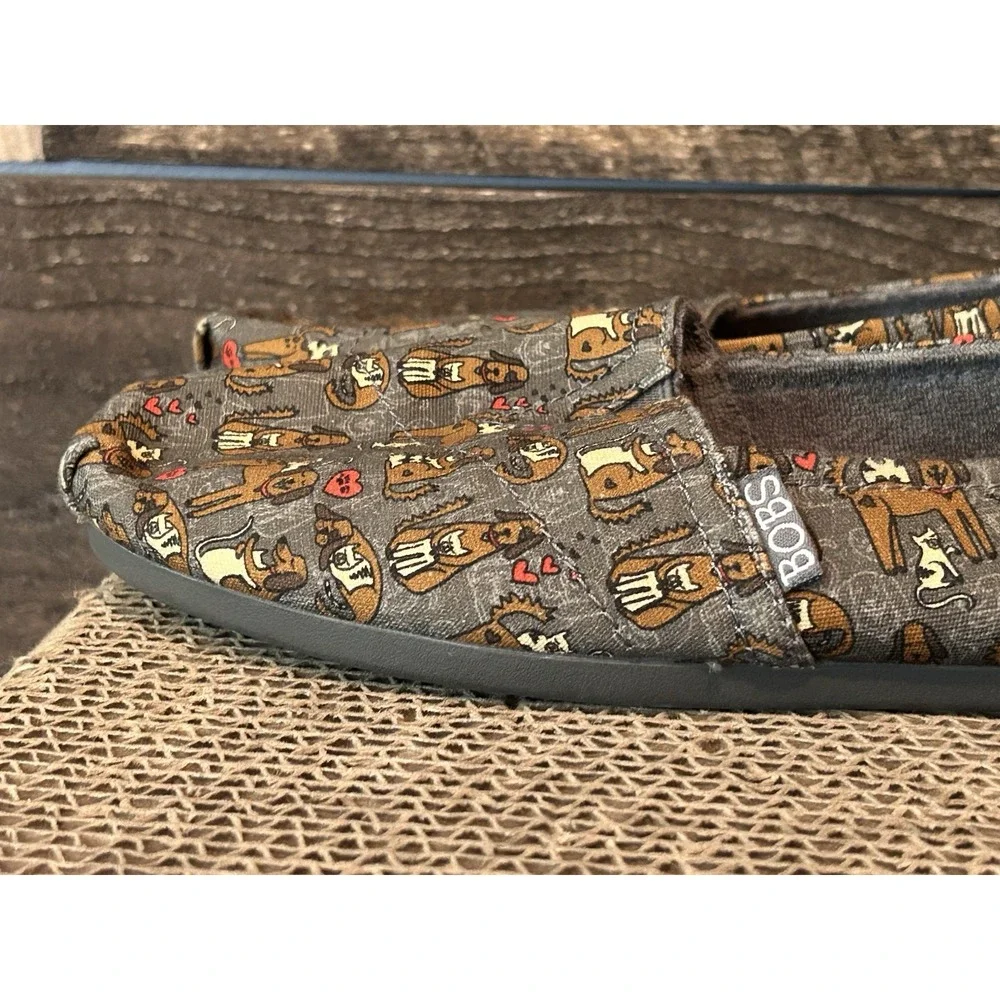 Skechers Bobs for Dogs Dog Print Women's Slip‎ On Flat Shoes Size 7